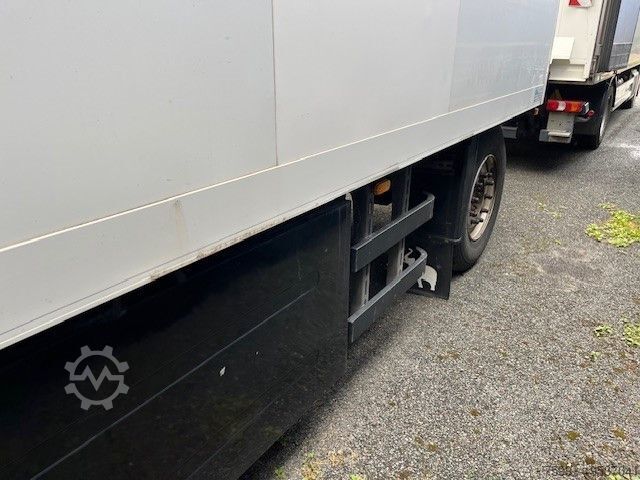 Koeltrailers SCHMITZ CARGOBULL TK Anhänger Thermoking SL100 Rohrbahn Fleisch