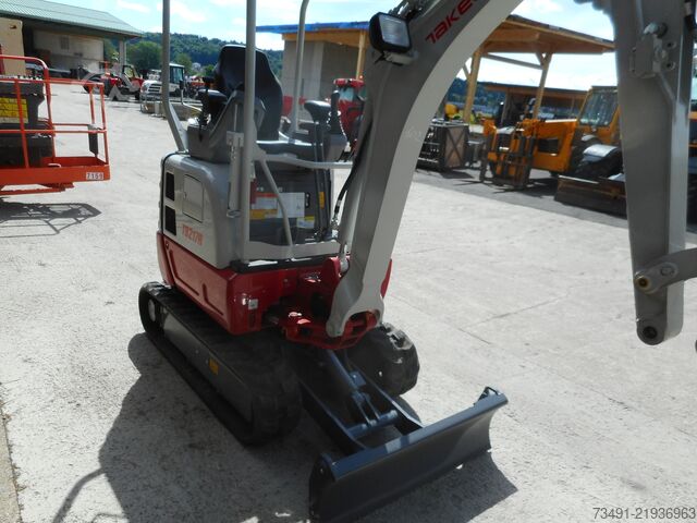 Minikoparka Takeuchi TB 217R ( 1.680kg )