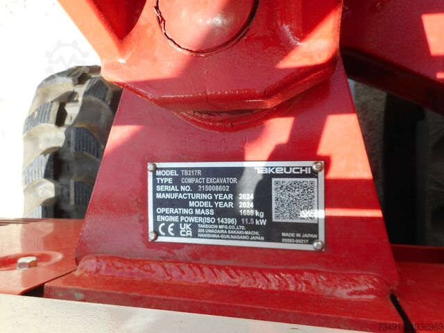 Minikoparka Takeuchi TB 217R ( 1.680kg )