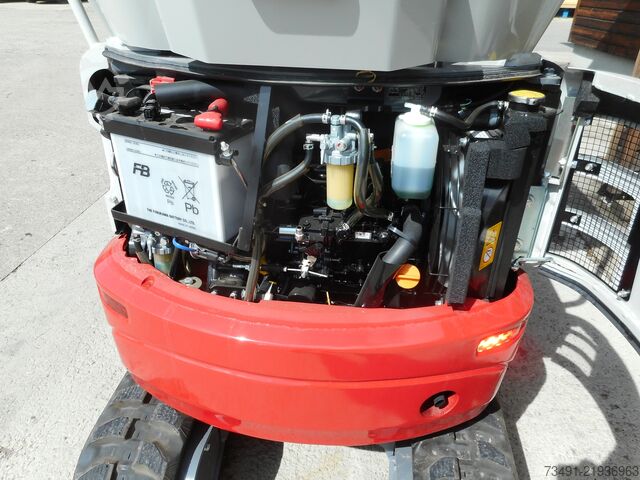 Minikoparka Takeuchi TB 217R ( 1.680kg )