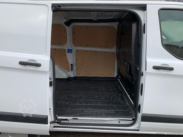 Dodávka s vysokou střechou Ford Custom 280 Van L1   Km solo 88.000
