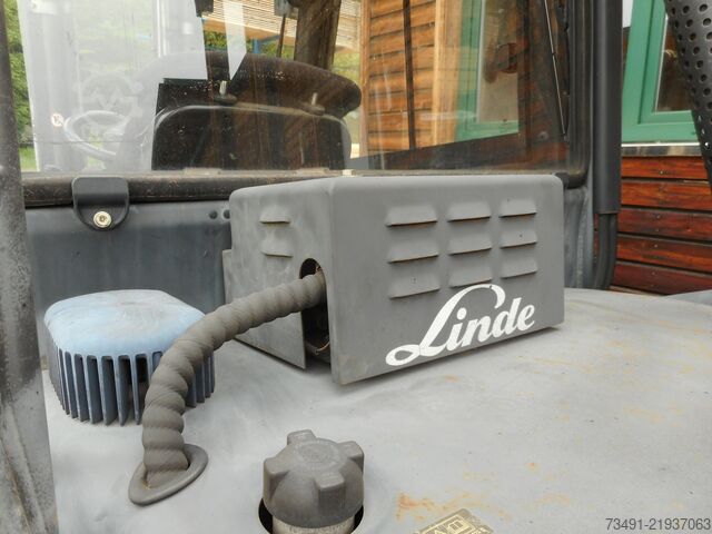 Viljuškar Linde H25D Triplex SS 4.Kreis