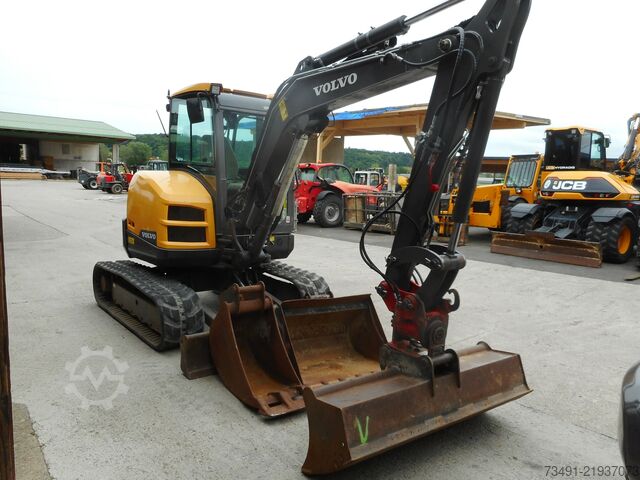 Mini excavator Volvo ECR50D mit POWERTILT