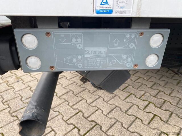 Κλειστό βαν FUSO Canter 7C15 Koffer mit Ladebordwand