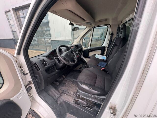 Κλειστό βαν PEUGEOT Boxer Koffer ** Motorschade **FESTPREIS