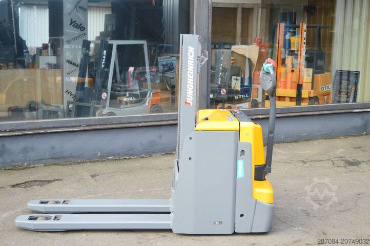 Στοίβαξη παλετών Jungheinrich EJD 222