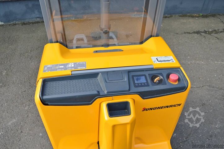 Στοίβαξη παλετών Jungheinrich EJD 222