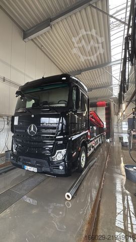 Ciężarówka z płaską platformą MERCEDES-BENZ Actros 2548 mit F545RA.2.28 Container, Sofort