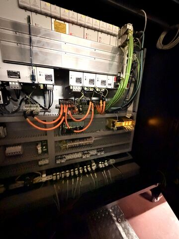 5-assig simultaan bewerkingscentrum DMG Mori DMU 70 eVo linear