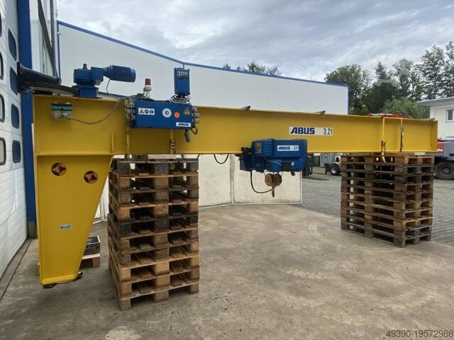 Nástěnný otočný jeřáb s kladkostrojem, pohonem otoče a kočkou, není to sloupový otočný jeřáb. ABUS VW (3200kg x 6250mm) + GM 800
