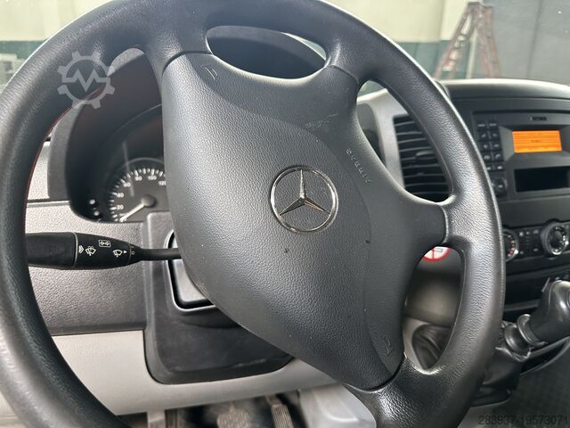Kamyonet Mercedes-Benz Sprinter