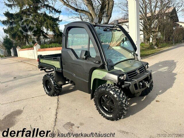 Yard tractor John-Deere Gator XUV 855D