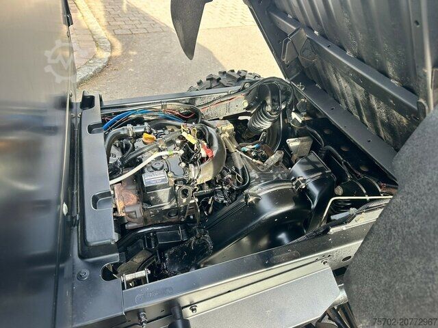 Yard tractor John-Deere Gator XUV 855D