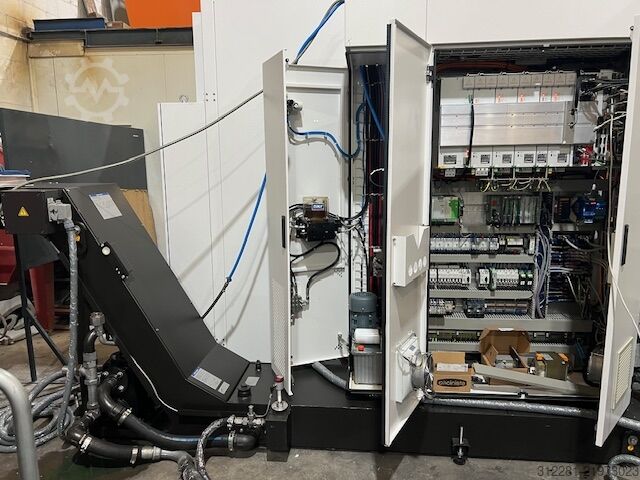 Universeel 5-assig bewerkingscentrum MIKRON HPM 450U +SYSTEM 3R WORKPARTNER