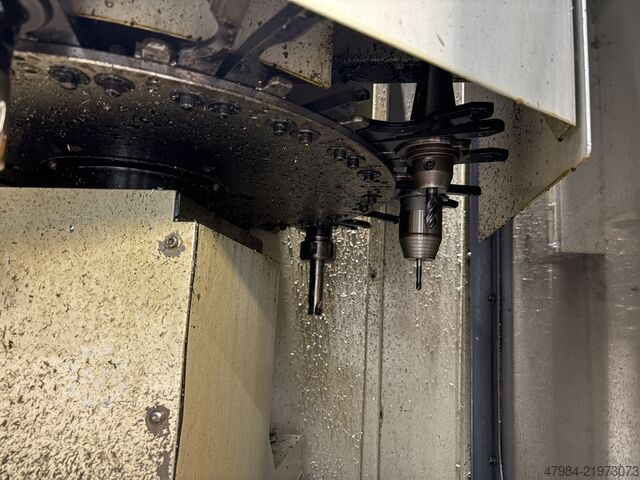 Vertikales Bearbeitungszentrum MAZAK VTC-20 B