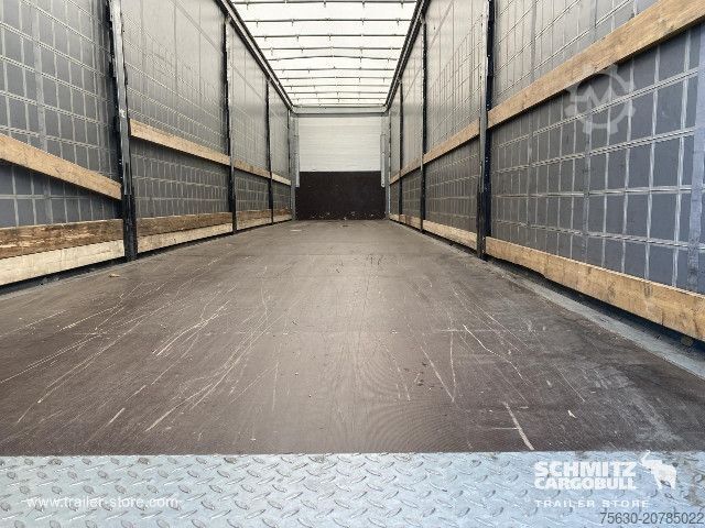 Öppen semitrailer med kapell Schmitz Cargobull Semitrailer Curtainsider Standard
