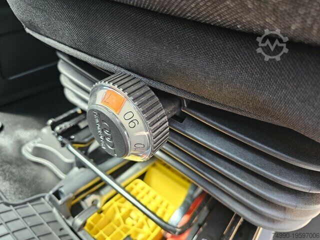 High top van Iveco Daily 35S18HA8V DOKA Snoeks Mixto Hi-Matic 16m³