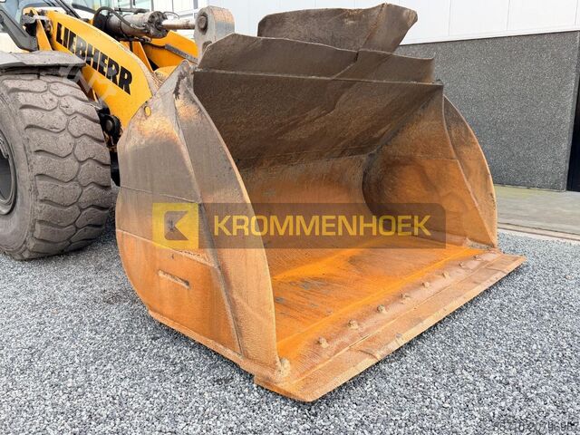 Wheel loader Liebherr L 576 Xpower