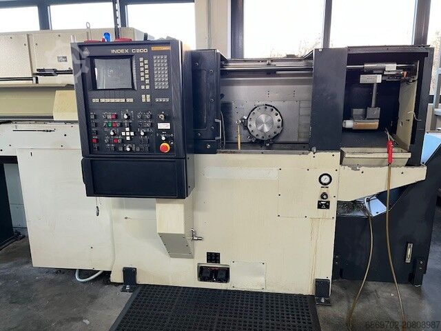 Torno CNC con alimentador de barras INDEX GE42