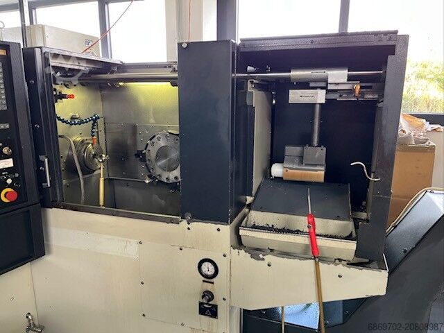 Torno CNC con alimentador de barras INDEX GE42
