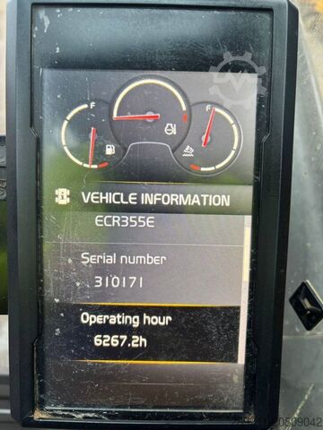 Pásový bagr Volvo ECR 355 EL (Under Preparation)