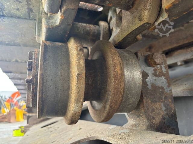 Pásový bagr Volvo ECR 355 EL (Under Preparation)