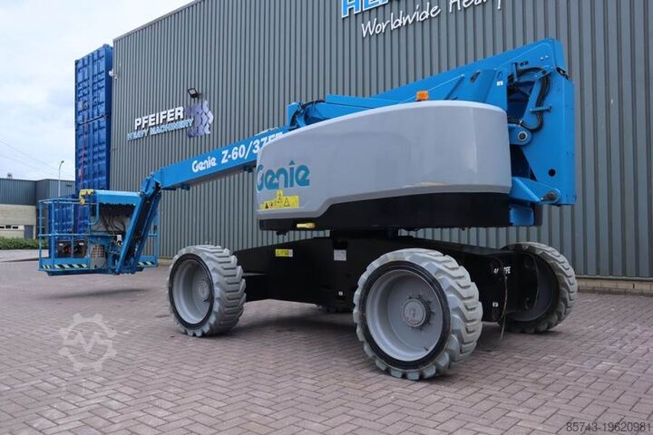 Scharnierende telescopische hoogwerker Genie Z60/37FE Guarantee! Hybrid, 4x4 Drive, 20m Working