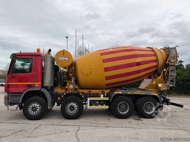 φορτηγό αναμικτήρας σκυροδέματος Mercedes-Benz Actros 4141