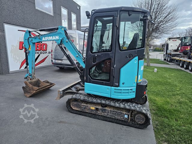 Mini excavator Airman ax26