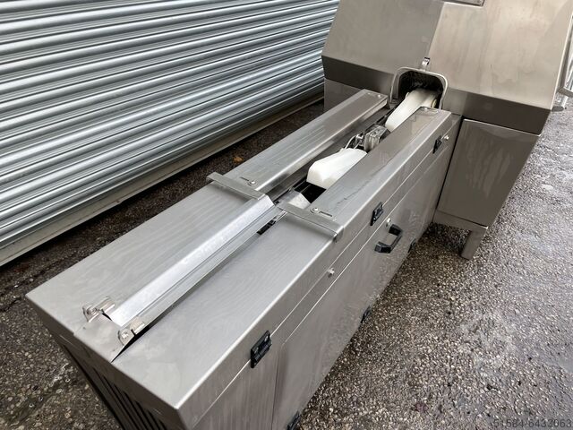 Vismachine voor het strippen Kroma Gutmaster 1200W