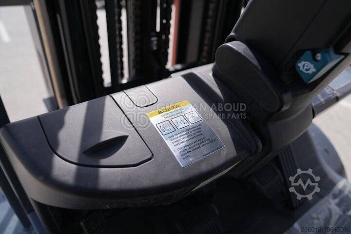 Heftruck Toyota 3STAGE