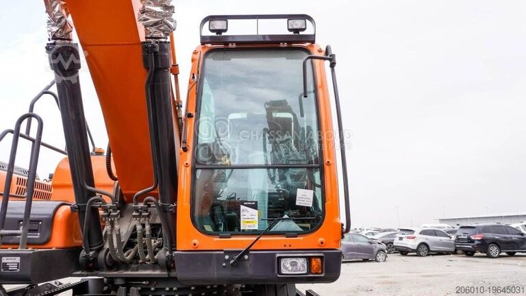 Wielgraafmachine Develon DX210WA