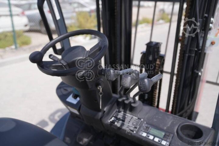 Forklift Toyota 3STAGE