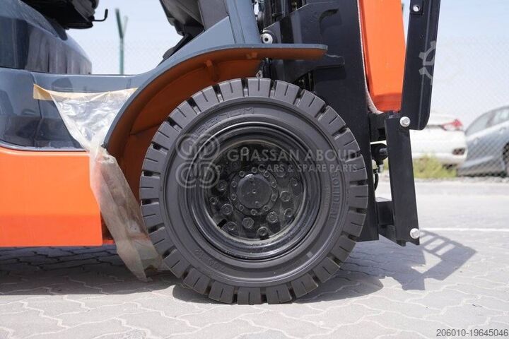 Heftruck Toyota 3STAGE