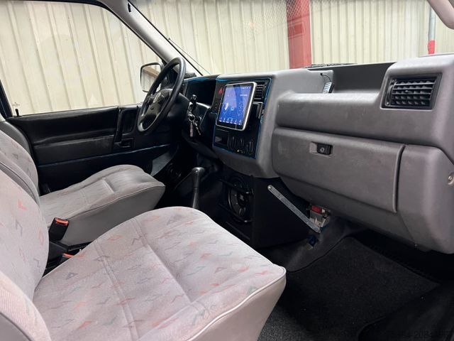 Caravana/autocaravana VOLKSWAGEN T4 2.5 Tdi Multivan Aufstelldach Klima Navi