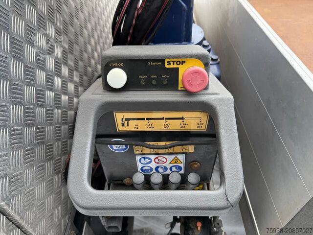 Ciężarówka platformowa z dźwigiem Iveco Daily 40C18 3.0 PICK-UP Amco Veba 602T KRAAN Eu...