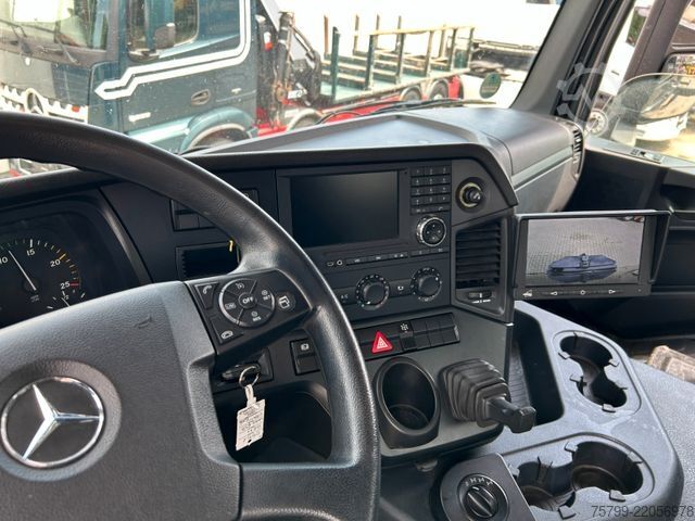 Těžkotonážní nákladní vůz MERCEDES-BENZ 2651 SZM+HIAB 638 Kran6x6 ausziehbarer Tieflader