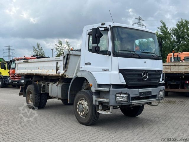 Třístranný sklápěč MERCEDES-BENZ Axor 1823 AK 4x4 2-Achs Allradkipper Meiller