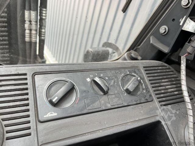 Elektrisk 4 -hjulet gaffeltruck Linde E35HL-01