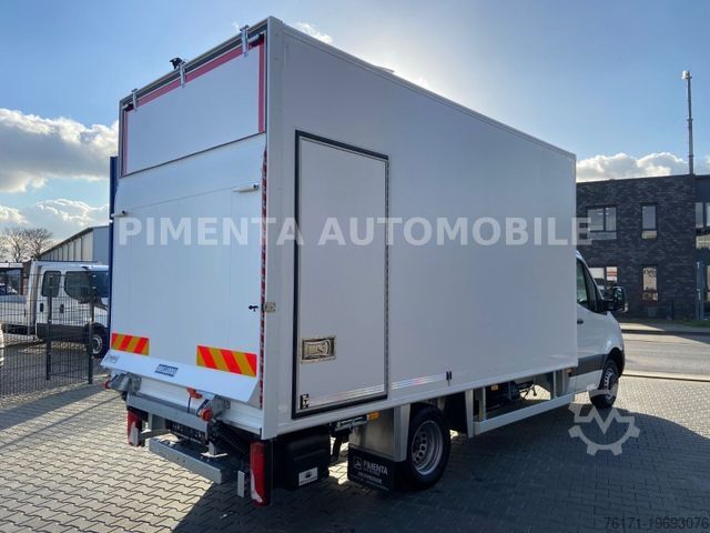 Vrachtwagen met bakwagen MERCEDES-BENZ Sprinter 517 5,5t TRANKOFFER 2,40mH LBW RFK TEMP