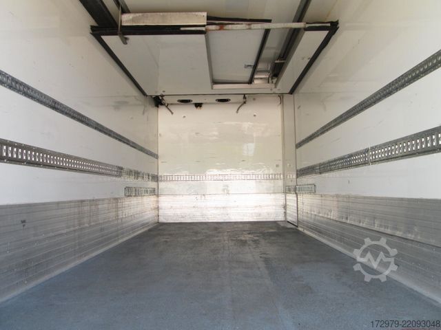 Caminhão frigorífico MERCEDES-BENZ Atego 1021*2xCarrier Kühlkoffer 5.72m*LBW*