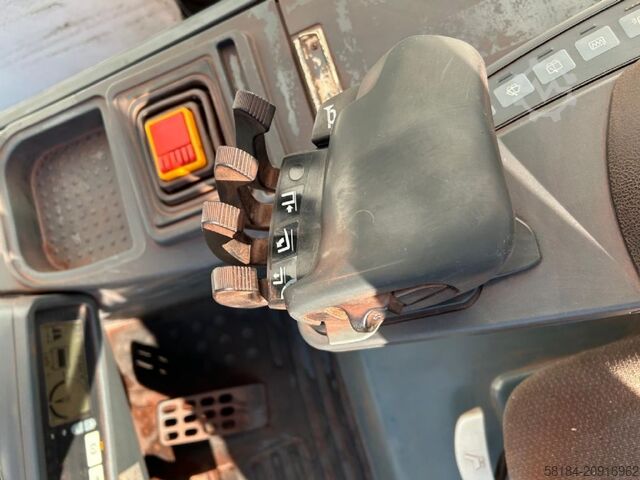 Carrello elevatore elettrico a 4 ruote Jungheinrich EFG 425k