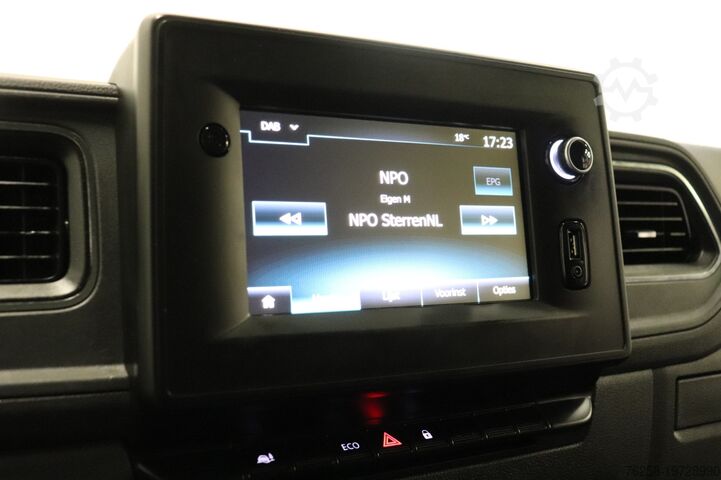 Furgoneta con caja Renault Master 2.3 dCi 135PK L2H2 EURO 6 - Airco - Navi...