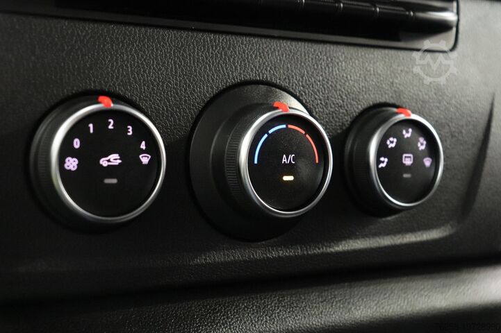 Furgoneta con caja Renault Master 2.3 dCi 135PK L2H2 EURO 6 - Airco - Navi...