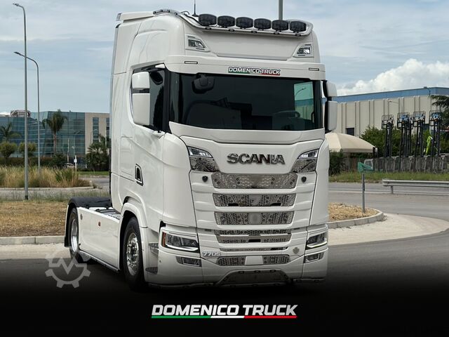 Standaard trekker SCANIA 770S
