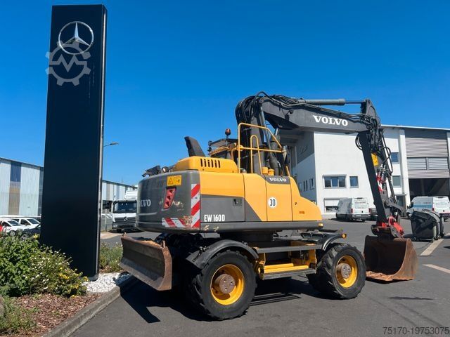 Mobiele graafmachine VOLVO EW160D / 2014 / 1xTieflöffel / Forstschutzgitter