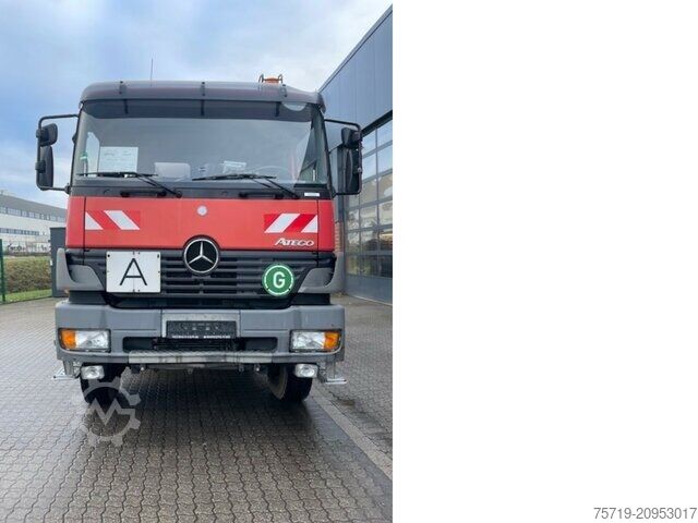 Camión cisterna de vacío Mercedes-Benz 1828 4x4 Atego Saugwagen 11.000ltr.