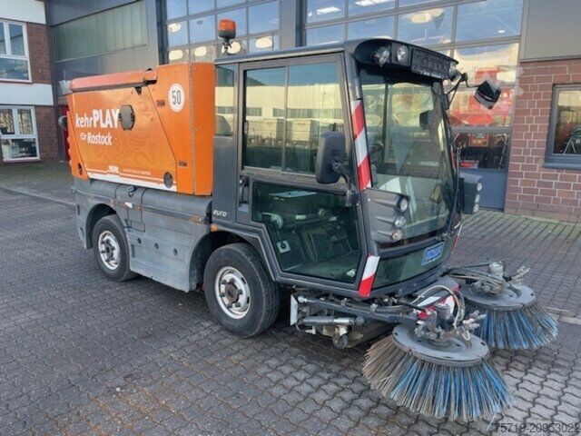 Furgoneta personalizada Schmidt Compact 200 Kleinkehrmaschine Euro6