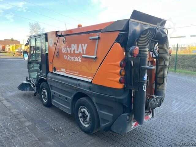 Furgoneta personalizada Schmidt Compact 200 Kleinkehrmaschine Euro6