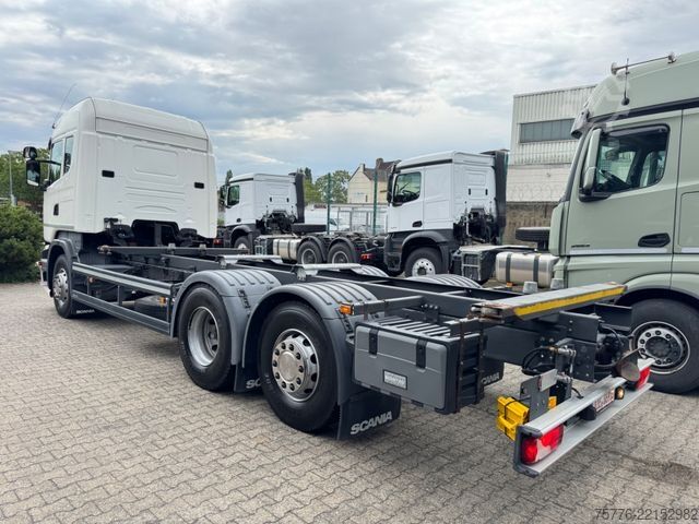 Wissellaadbak vrachtwagen SCANIA R410 6x2   Euro6  Original 43.000Km  Bundeswehr